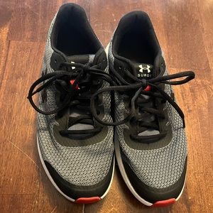 Under Armour men’s sneaker, size 8
